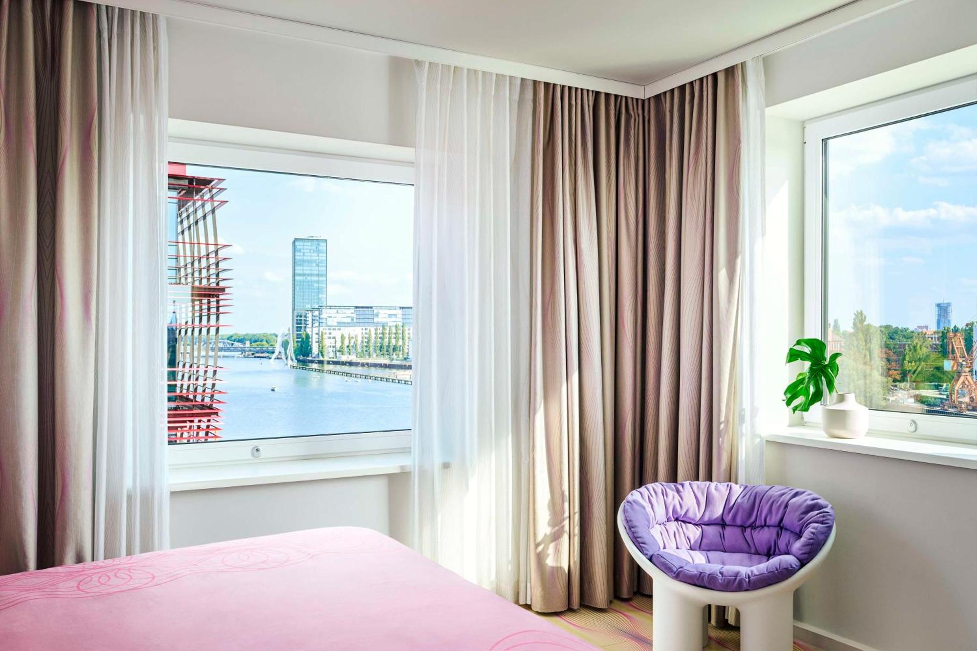 Hotel Nhow 4*